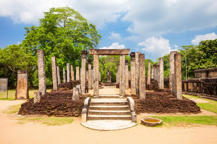 polonnaruwa-sri-lanka_78361-4788