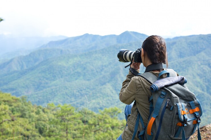 woman-with-camera-world-photographer-day_1150-23277